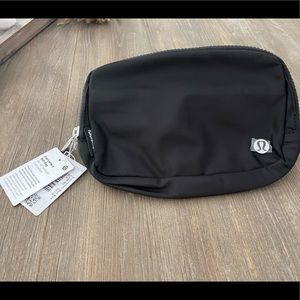 Lululemon Everywhere Belt Bag